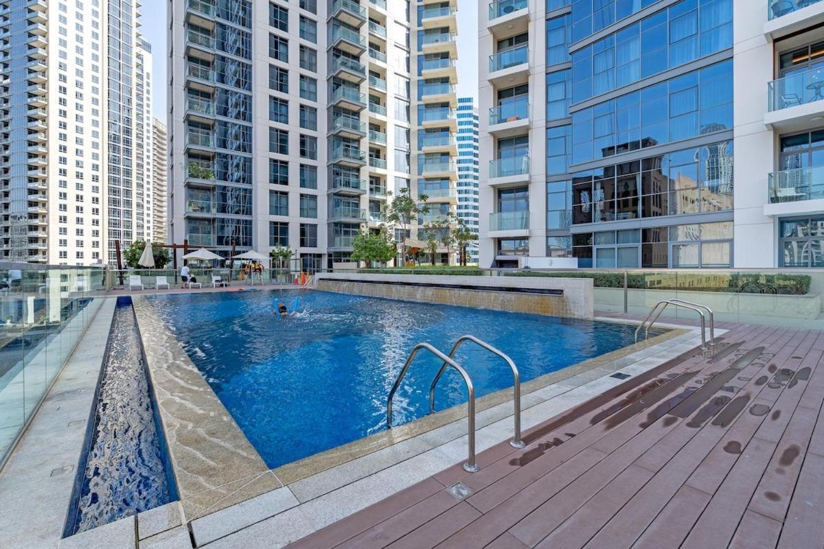 Cool 4-Bedroom Apartment With Burj Views At Bellevue Tower In Downtown ดูไบ ภายนอก รูปภาพ